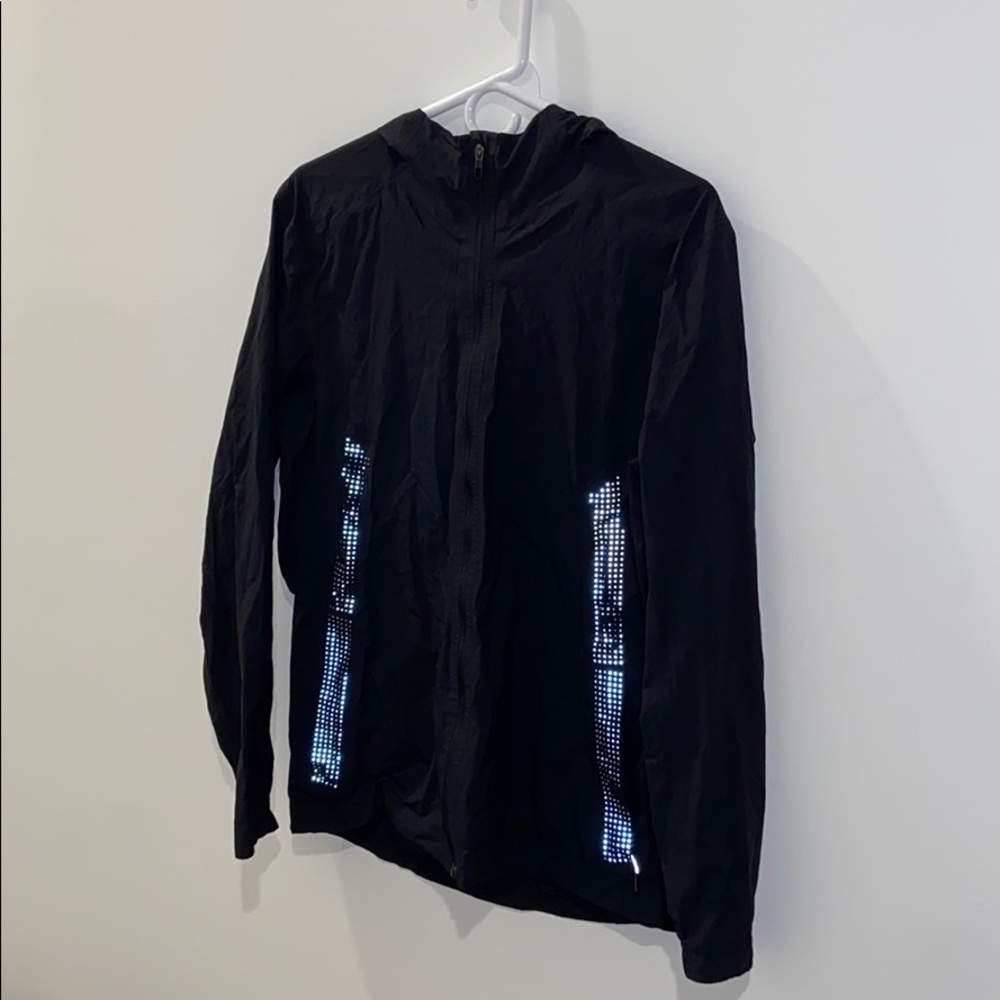 Lululemon men’s hooded reflective windbreaker